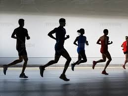 随着湖人压哨绝杀，快船险胜！西部第6易主，季后赛4档球队清晰了