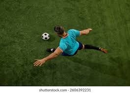 罗来了后，格林伍德一顿乱射队内氛围越来越差，索不够狠搞不定他们。 但是支持索帅回来再续辉煌，来个十连胜先。。。