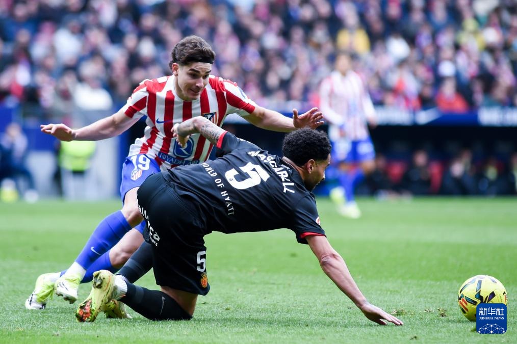 欧联杯16强首回合 ｜ 热刺客场0比1不敌阿尔克马尔 曼联1比1战平索赛德